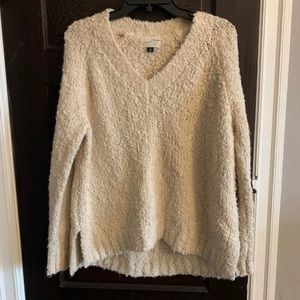 Universal Thread Goods Co Medium V neck sweater